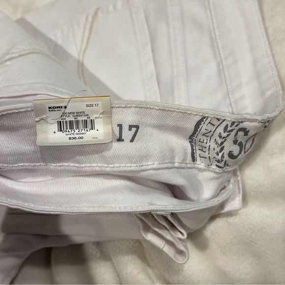 SO brand junior skinny jeans (2 pairs) - Picture 3 of 3